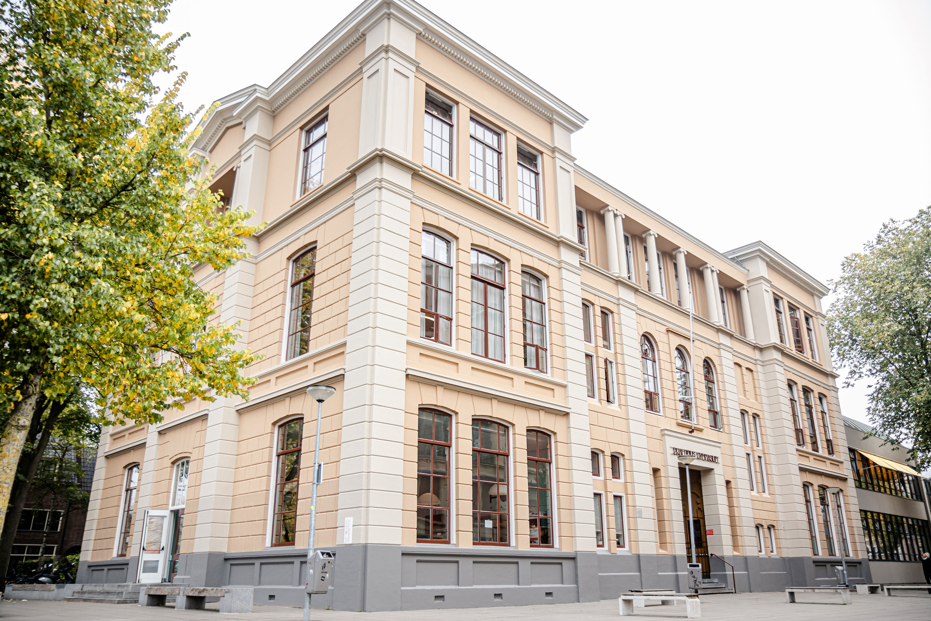 Gebouw van het Praedinius Gymnasium.